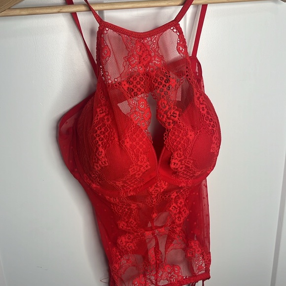 Adore me red Boustier size medium only worn once. - Picture 2 of 5